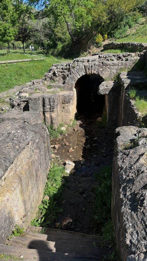 Les vestiges de l'aqueduc romain dans la vallée de l'Eure